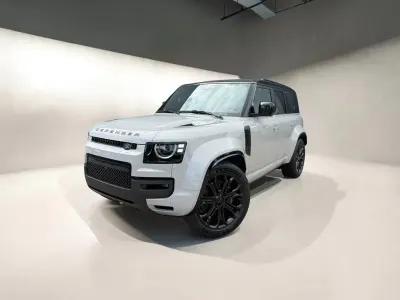 Neu Land Rover Defender 635 PS (467 kW) 2026 Grau SUV