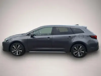 Neu Toyota Corolla 196 PS (144 kW) 2025 Manufacturer Kombi