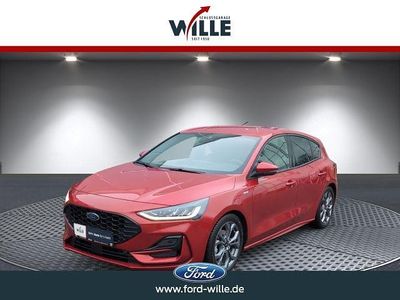 Gebraucht Ford Focus ST-Line X 116 PS (85 kW) 2025 Fantastic red tc Limousine