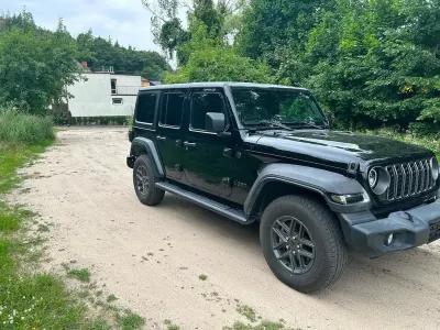 Gebraucht Jeep Wrangler Sahara 272 PS (200 kW) 2024 Schwarz SUV