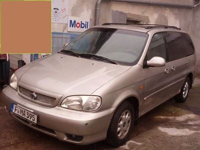 Gebraucht Kia Carnival 224 PS (164 kW) 2002 Silber Van / Kleinbus