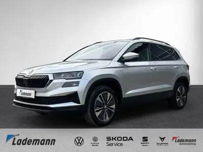 Gebraucht Skoda Karoq Tour 150 PS (110 kW) 2022 Brilliantsilber SUV