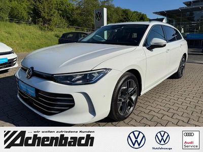 Gebraucht VW Passat Elegance 150 PS (110 kW) 2024 Oryxweiß perleffekt Kombi
