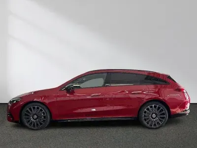Gebraucht Mercedes CLA250e Shooting Brake AMG line 200 kW (272 PS) 2026 Rot Kombi