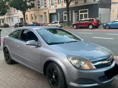 Gebraucht Opel Astra GTC 116 PS (85 kW) 2007 Grau Coupé
