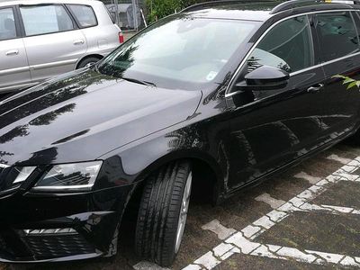 Schwarz Gebraucht 2017 Skoda Octavia RS Kombi | 16.299 € (Teuer)