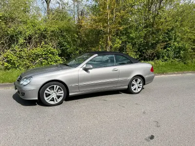 Gebraucht Mercedes CLK320 224 PS (164 kW) 2006 Silber Cabrio