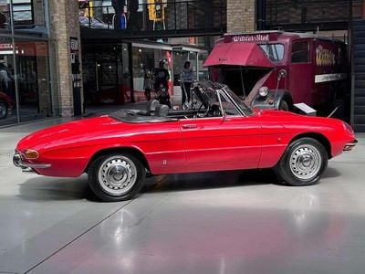 Occasion Alfa Romeo Spider 109 ch (80 kW) 1967 Rouge Cabriolet