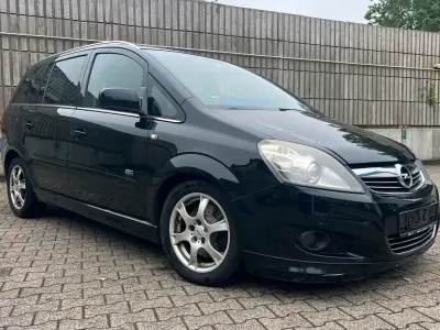 Używany Opel Zafira OPC 150 KM (110 kW) 2009 Czarny Minivan