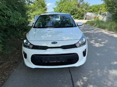 Gebraucht Kia Rio Attract 84 PS (61 kW) 2019 Weiß Limousine