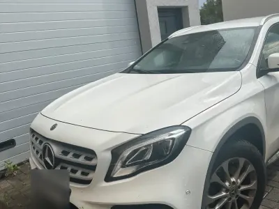 Gebraucht Mercedes GLA220 AMG line 170 PS (125 kW) 2018 Weiß SUV