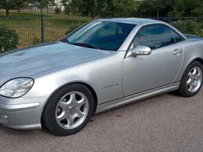 Gebraucht Mercedes SLK230 197 PS (144 kW) 2003 Silber Cabrio