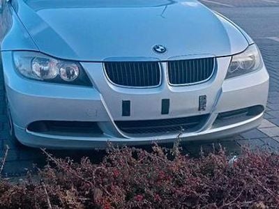 Gebraucht BMW 318 143 PS (105 kW) 2008 Grau Limousine
