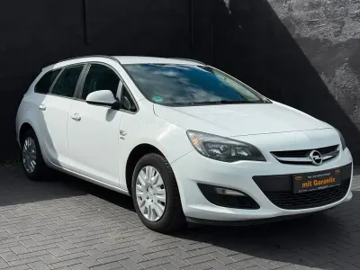 Gebraucht Opel Astra Active 110 PS (80 kW) 2013 Weiß Kombi