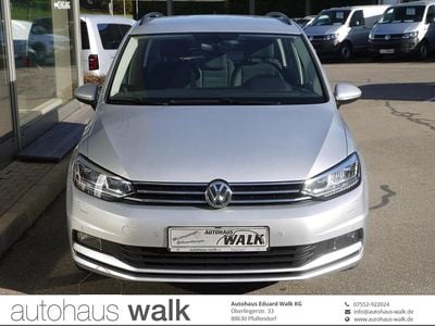 Second-hand VW Touran Comfortline 116 CP (85 kW) 2020 Argintiu Monovolum