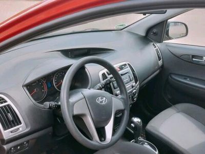 gebraucht Hyundai i20 Automatik