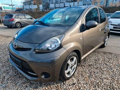 Gebraucht Toyota Aygo Cool 68 PS (50 kW) 2013 Bronze mica Kleinwagen