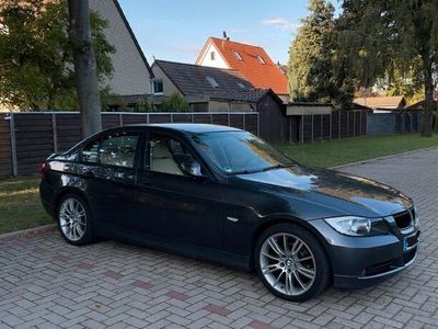 gebraucht BMW 318 3er i e90 Automatik Checkheitgepflegt