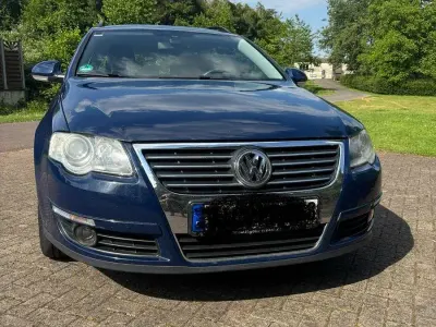 Używany VW Passat Comfortline 102 KM (75 kW) 2009 Niebieski Sedan/Limuzyna