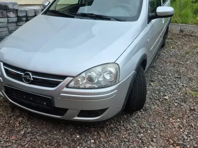 Gebraucht Opel Corsa 60 PS (44 kW) 2005 Silber Kleinwagen