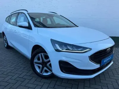 Gebraucht Ford Focus 125 PS (91 kW) 2022 Frostweiß Kombi