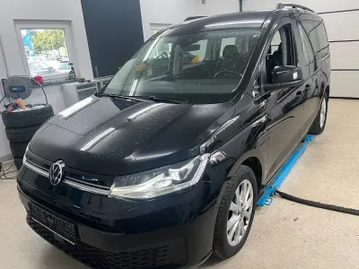 Gebraucht VW Caddy Life 122 PS (89 kW) 2022 Deep black perleffekt Van / Kleinbus