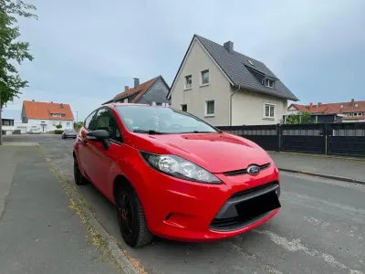 Gebraucht Ford Fiesta 60 PS (44 kW) 2011 Rot Kleinwagen