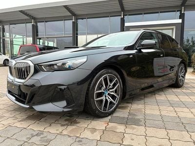 Schwarz Gebraucht 2024 BMW i5 M Sport Kombi | 53.788 €