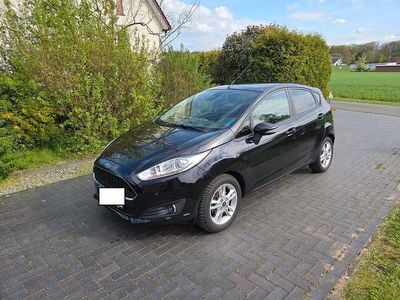 Usata Ford Fiesta Celebration 101 CV (74 kW) 2017 Nero Berlina