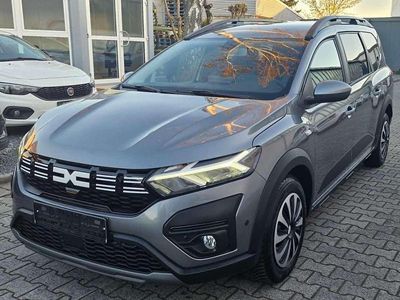 Gebraucht Dacia Jogger Expression 110 PS (80 kW) 2024 Dolomitgrau Van / Kleinbus