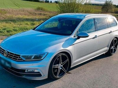 Second-hand VW Passat R-line 240 CP (176 kW) 2017 Argintiu Break