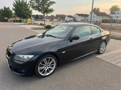 Gebraucht BMW 320 M Sport 170 PS (125 kW) 2010 Schwarz Coupé
