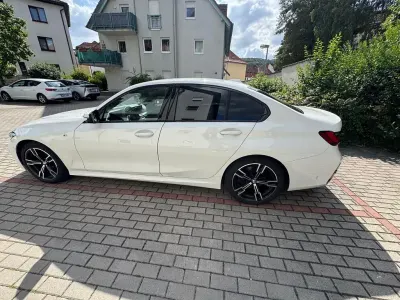 Gebraucht BMW 320 Performance 184 PS (135 kW) 2024 Weiß Limousine