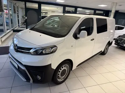 Gebraucht Toyota Proace 122 PS (89 kW) 2018 Weiß Van / Kleinbus