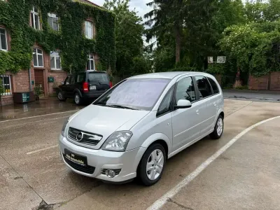 Gebraucht Opel Meriva Innovation 105 PS (77 kW) 2009 Silber Van / Kleinbus