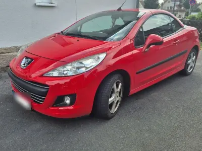 Gebraucht Peugeot 207 CC Platinum 120 PS (88 kW) 2011 Schwarz Cabrio