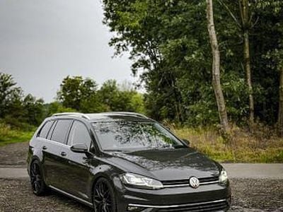 Grau Gebraucht 2019 VW Golf VII Highline Kombi | 16.899 € (Fairer Preis)