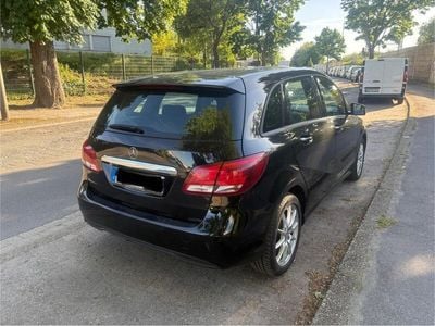 Mercedes B200