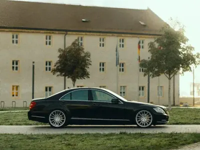 Gebraucht Mercedes S500 387 PS (284 kW) 2010 Schwarz Limousine