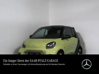 Gebraucht Smart ForTwo Electric Drive Exclusive 60 kW (82 PS) 2024 Bodypanels in lime green Cabrio