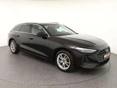 Gebraucht Audi A5 Ambiente 204 PS (150 kW) 2025 Schwarz Kombi