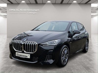 Schwarz Gebraucht 2024 BMW 223 Active Tourer Luxury Line Van / Kleinbus | 39.300 € (Fairer Preis)