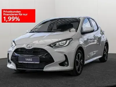 Neu Toyota Yaris Hybrid Comfort 116 PS (85 kW) 2025 Weiß Limousine
