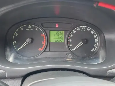Gebraucht Skoda Fabia 60 PS (44 kW) 2009 Rot Kleinwagen