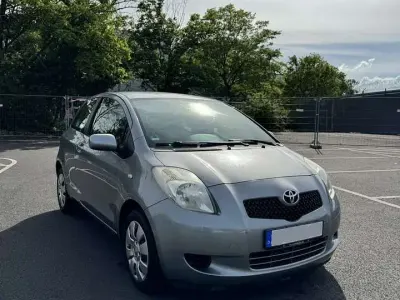 Gebraucht Toyota Yaris Sol 87 PS (63 kW) 2006 Grau Kleinwagen