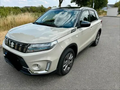 Gebraucht Suzuki Vitara 116 PS (85 kW) 2022 Braun SUV