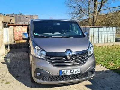 Gebraucht Renault Trafic 145 PS (106 kW) 2017 Grau Van / Kleinbus