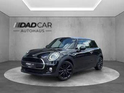 Gebraucht Mini ONE 102 PS (75 kW) 2019 Midnight black metallic Kleinwagen
