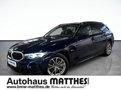 Gebraucht BMW 330e Shadowline 184 PS (135 kW) 2022 Blau Kombi