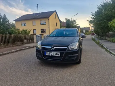 Gebraucht Opel Astra 140 PS (102 kW) 2006 Schwarz Limousine